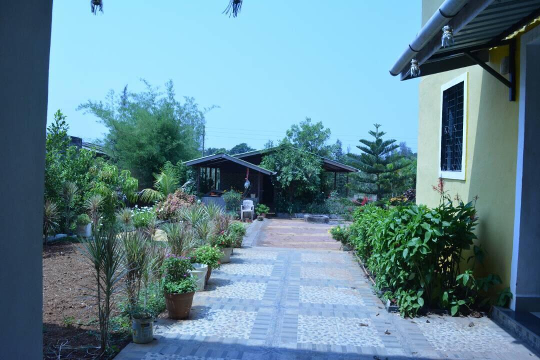 Mango Holiday Resort Kolhapur Esterno foto